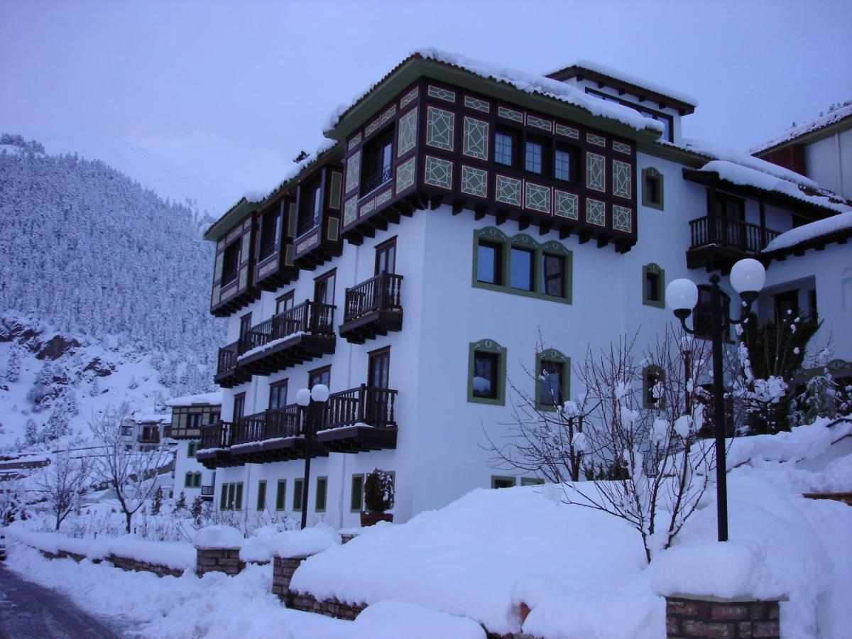 Hotel Spa Montana Karpenisi Bagian luar foto